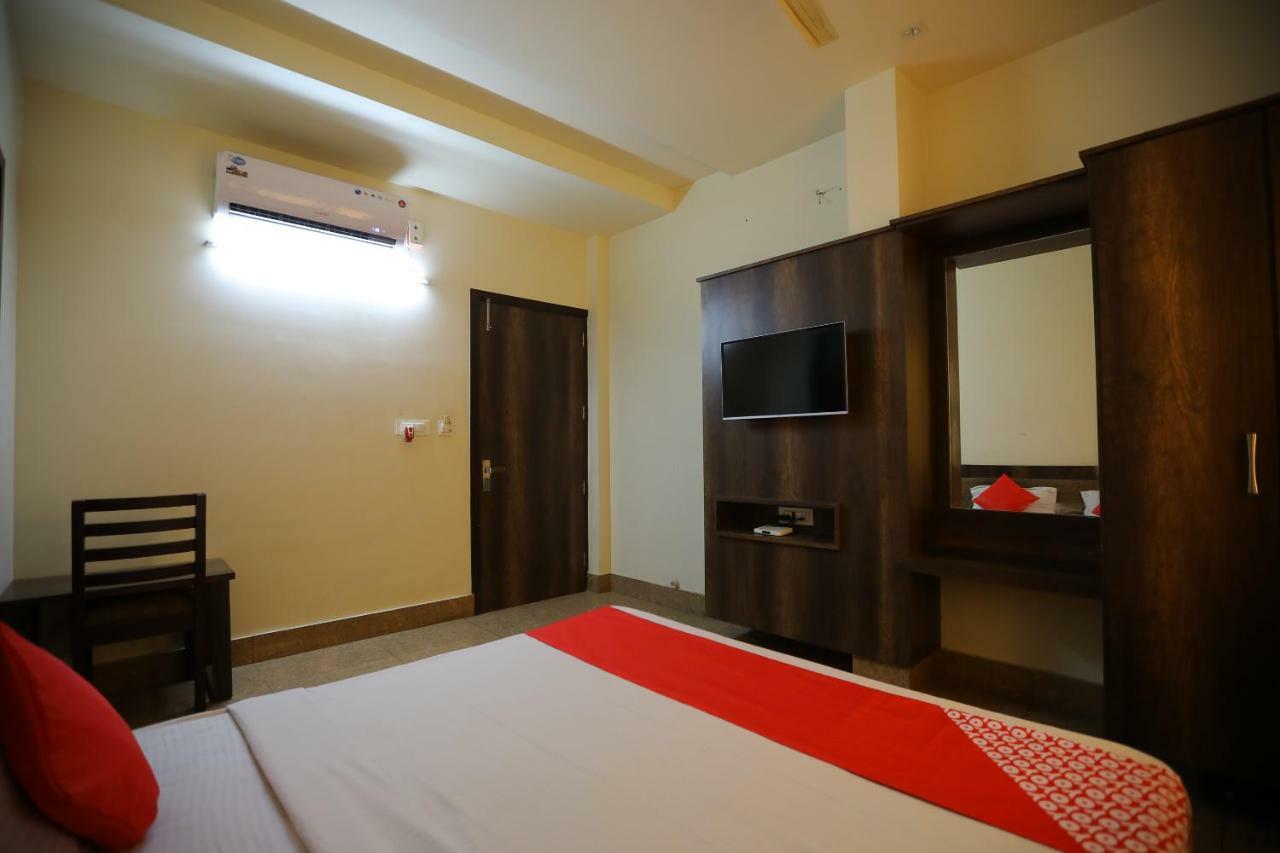 Oyo 40791 Hotel Hot N Fast Suratgarh Екстер'єр фото