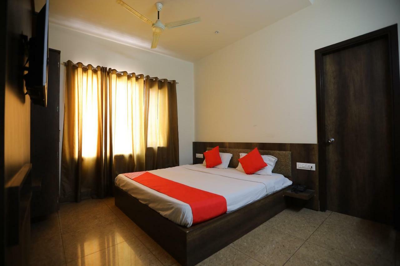 Oyo 40791 Hotel Hot N Fast Suratgarh Екстер'єр фото