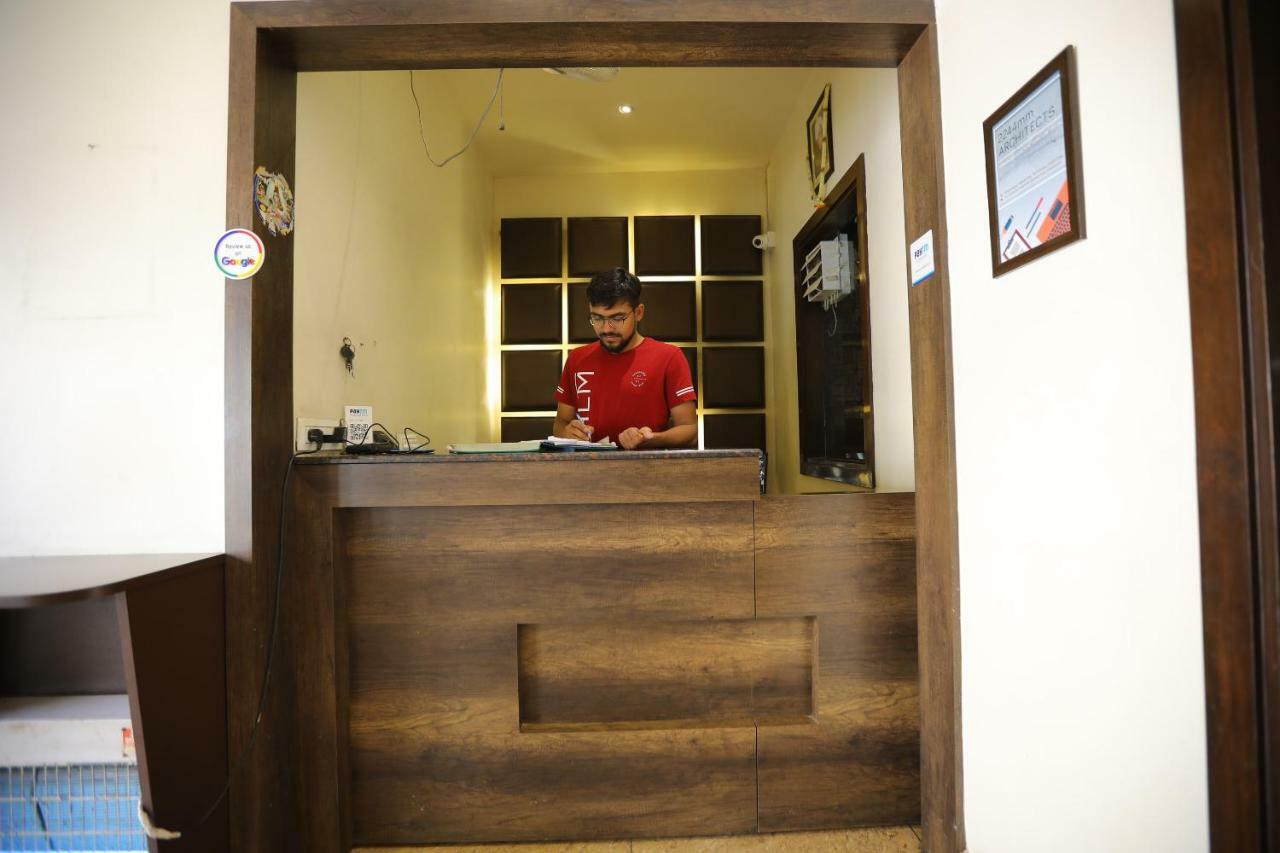 Oyo 40791 Hotel Hot N Fast Suratgarh Екстер'єр фото